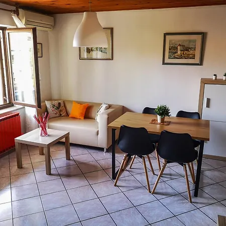 Apartment Apartma Marana